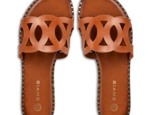 FLAT SANDALS